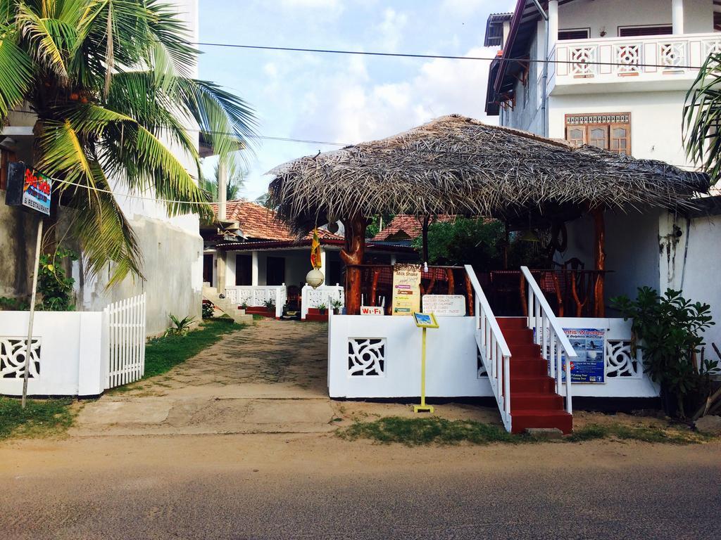 Sea Side Guest House แทนกาลเล ภายนอก รูปภาพ