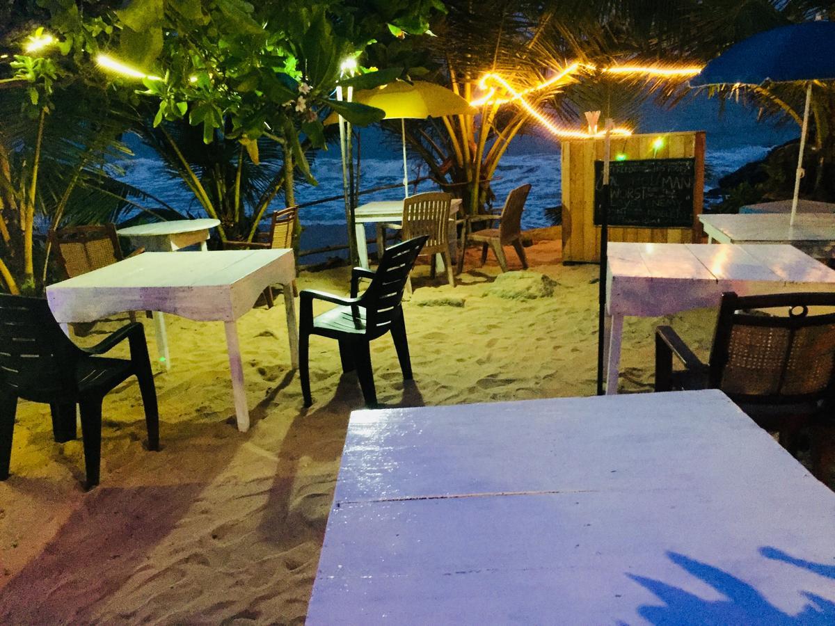 Sea Side Guest House แทนกาลเล ภายนอก รูปภาพ